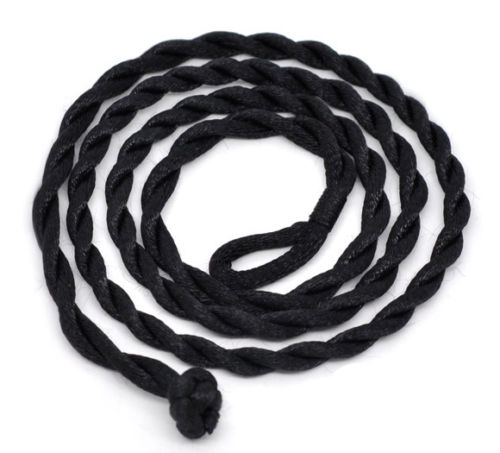 Zwarte koordketting van zijde