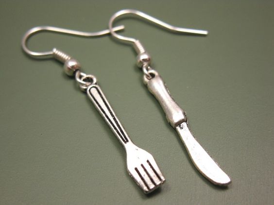 vork en mes oorbellen