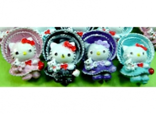 Hello Kitty met beertje in verschillende kleuren