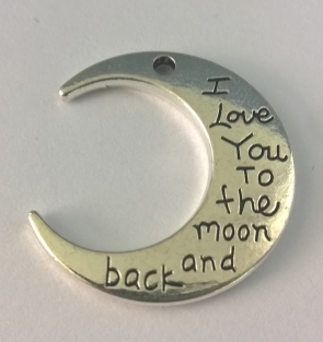 Maan 'I love you to the moon and back'