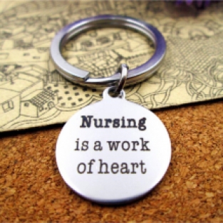 Nursing is a work of heart sleutelhanger